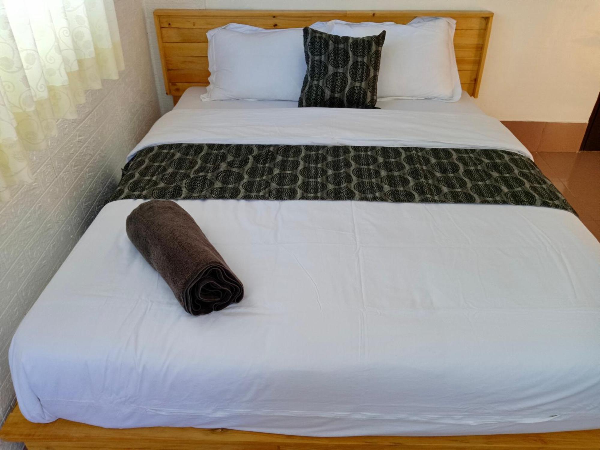 Mama Mega Homestay Pesanggaran Exterior foto